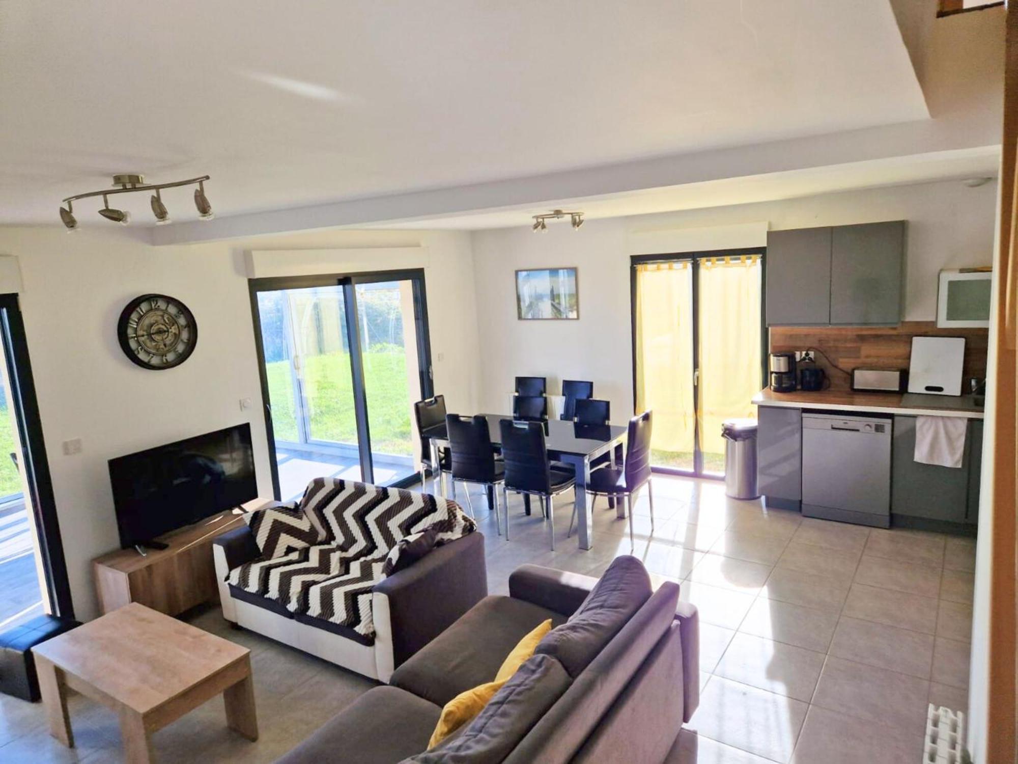 Sherman & Willy Jeep - 2 Maisons De Vacances, 4Min A Pied De La Plage - Parking Prive - Wifi Gratuit - Terrasse - Calme Saint-Come-de-Fresne Номер фото
